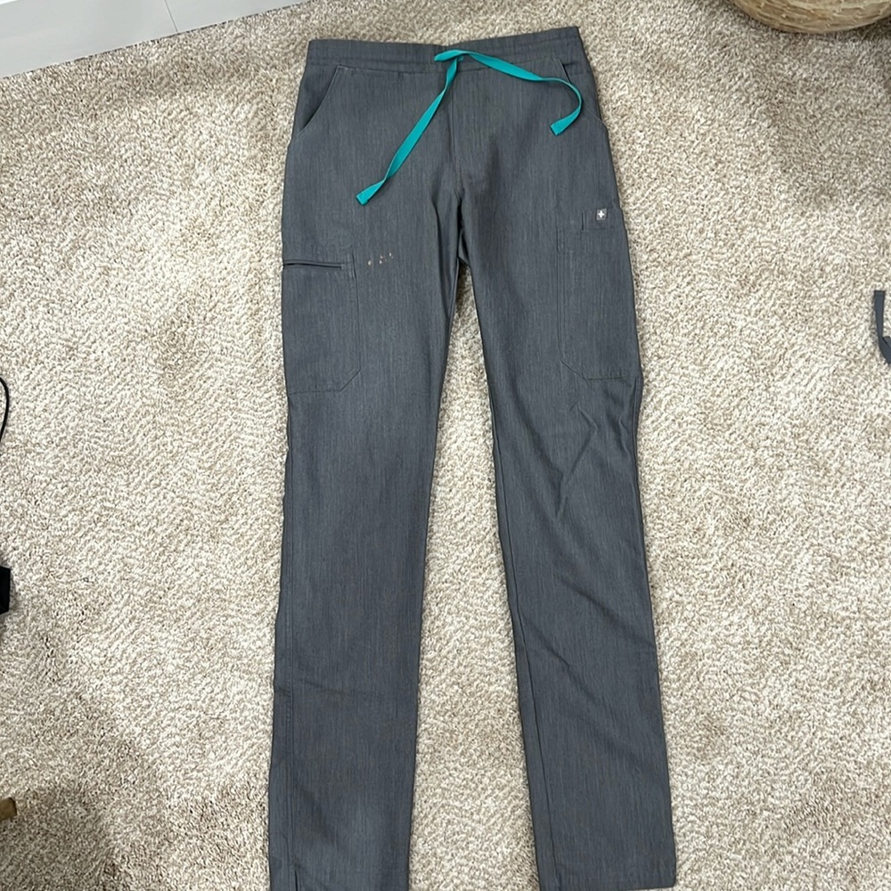 FIGS Yola Graphite XS Tall